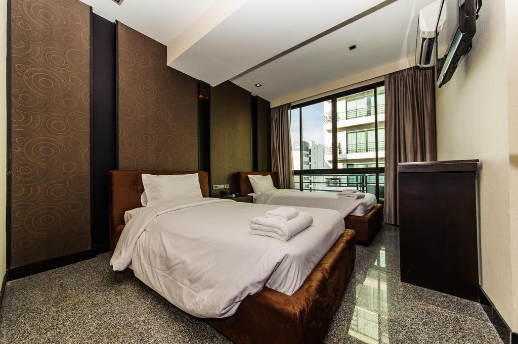 Pietra Bangkok Hotel Exterior foto