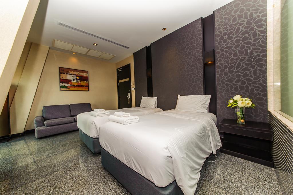 Pietra Bangkok Hotel Exterior foto