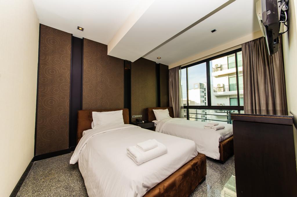 Pietra Bangkok Hotel Exterior foto